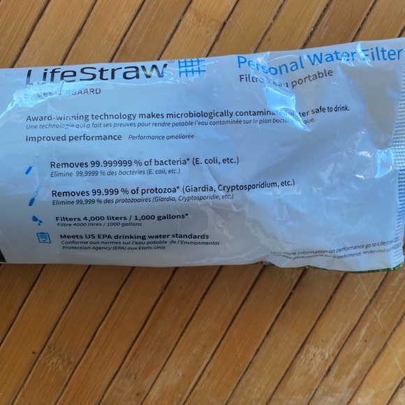 NWT LifeStraw by Vestergaard Personal Water Filter Straw (3915) - Picture 2 of 3